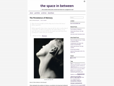 the-space-in-between.com snapshot