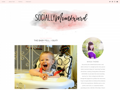 sociallymomkward.com snapshot